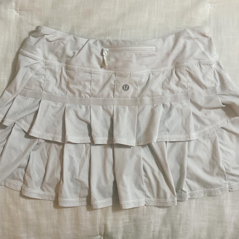 White lululemon skirt